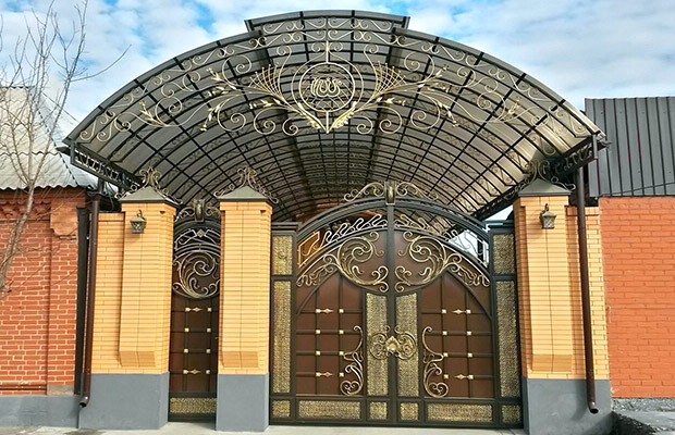 Купить или заказать ворота для дома с навесом - стильные и надежные решения для вашего участка в таре от 41728 руб | ВоротМастер-Тар